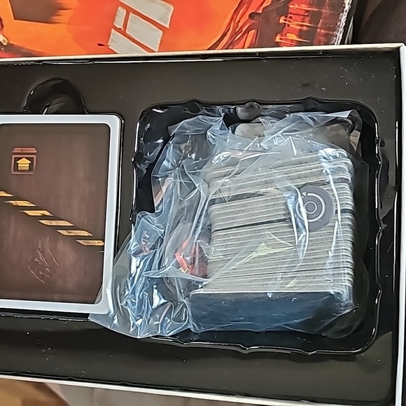 Don Eskridge's The Resistance Dystopian Universe Game NIB - Picture 3 of 5